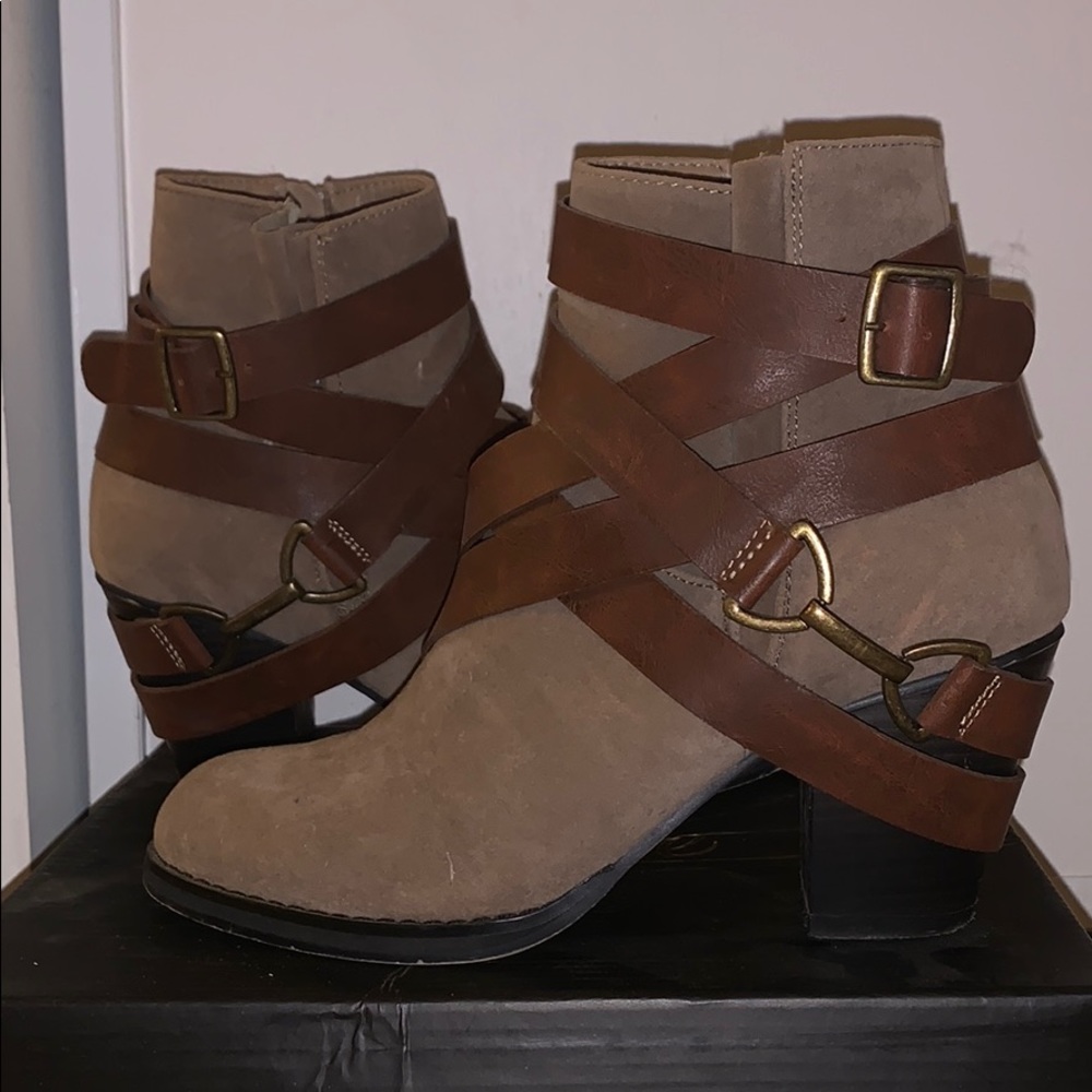 Tan/ beige booties